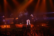 「UVERworld LIVE TOUR 2014 Warm-UP Gig」SHIBUYA-AX公演の様子。