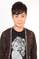 入江慎也（カラテカ）