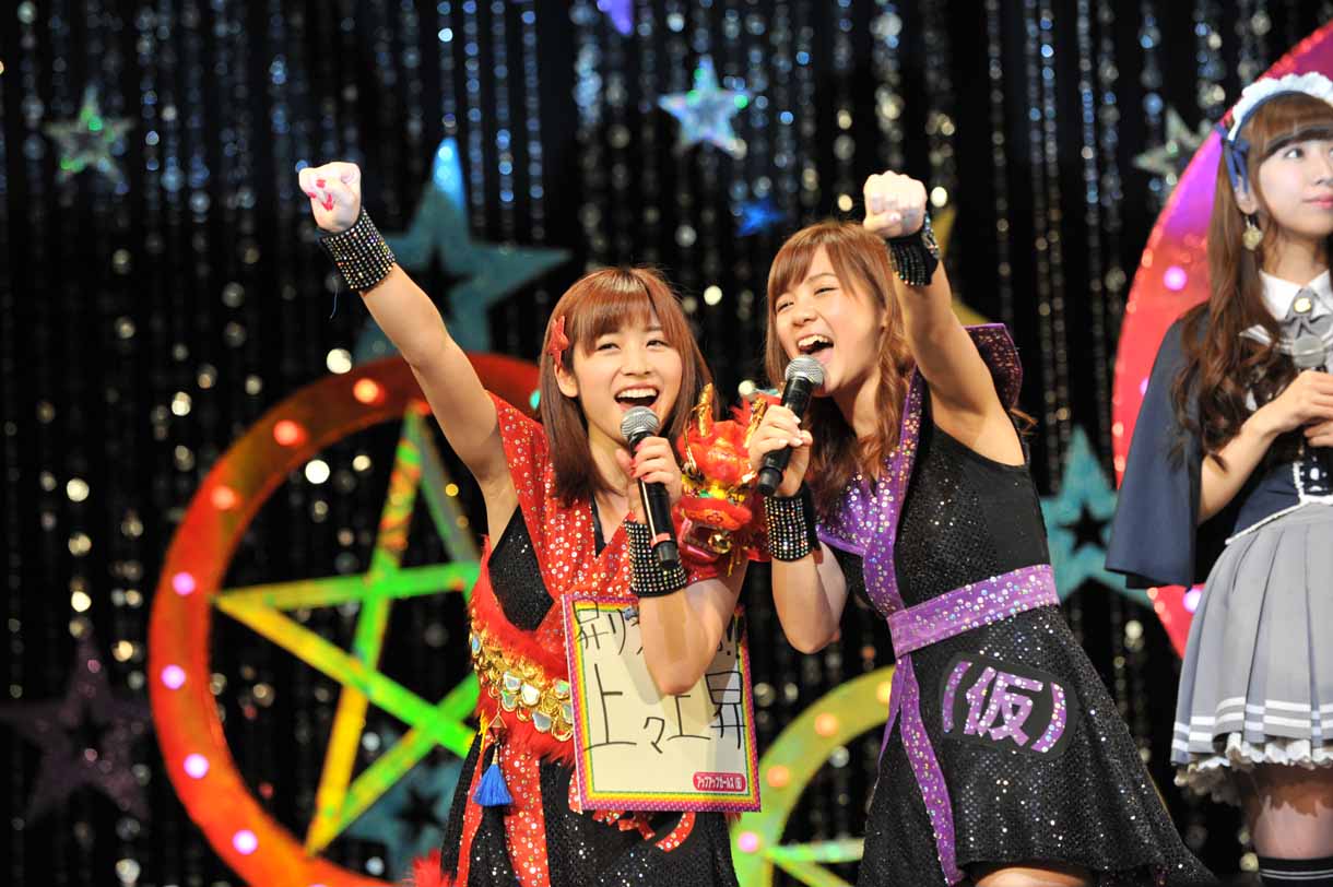 左から仙石みなみ、佐藤綾乃（アップアップガールズ（仮））。