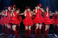 「ラムネの飲み方」をパフォーマンスするSKE48新チームKII。(c)AKS