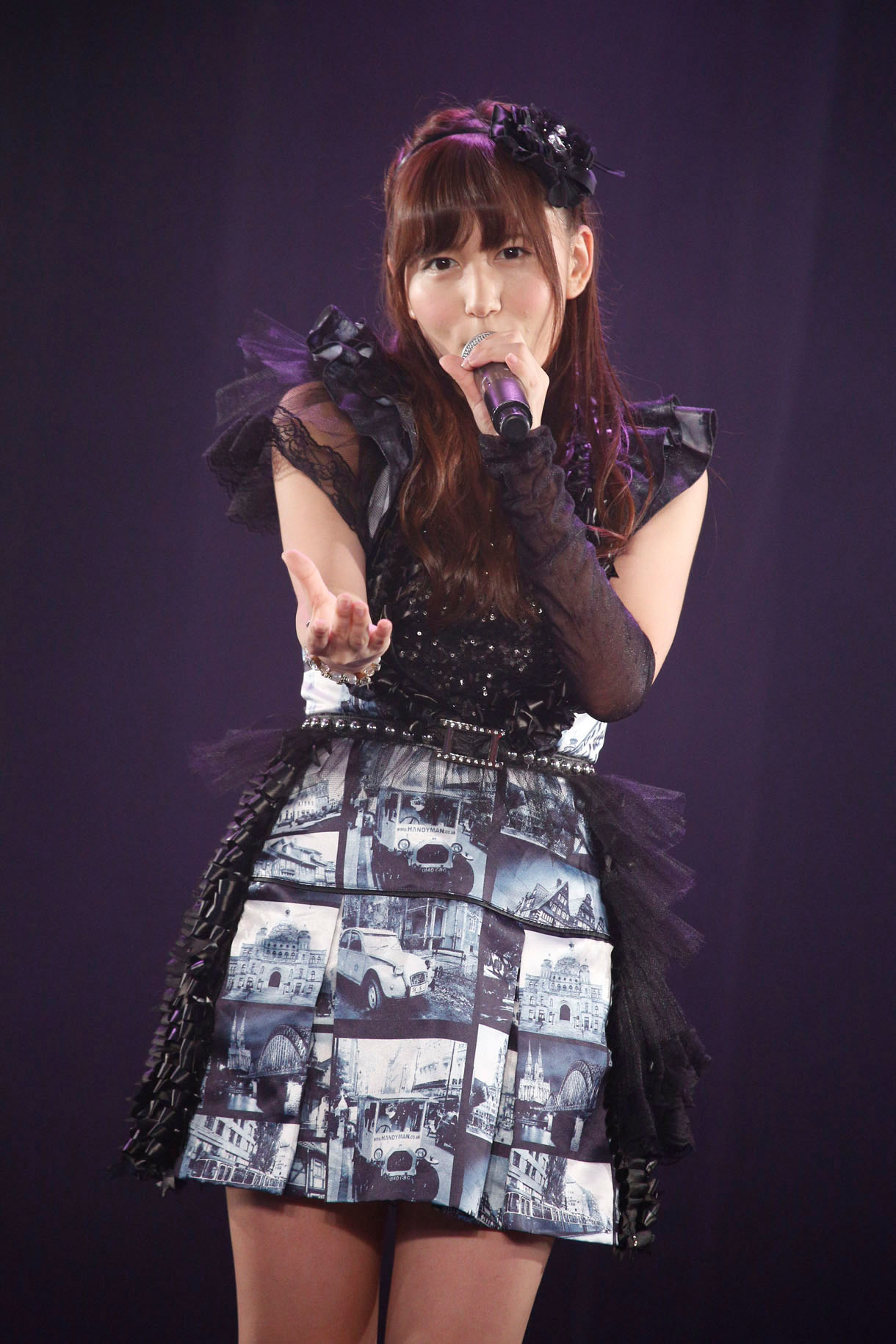 「ラムネの飲み方」をパフォーマンスするSKE48新チームKII。(c)AKS