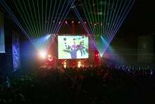 「hide FILM ALIVE～hide Memorial Day 2014～」の様子。