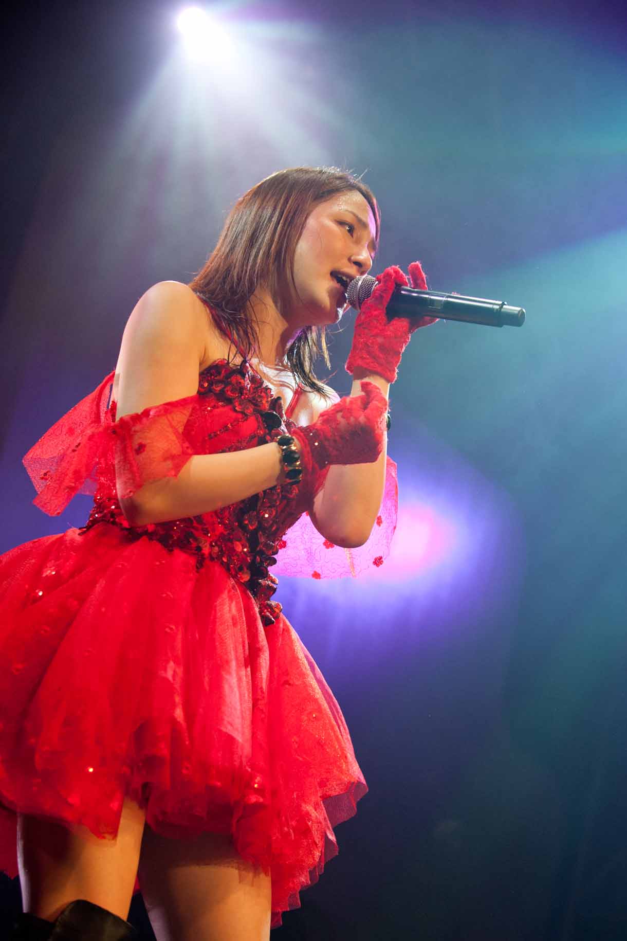 「吉川友 聖誕祭 ～HAPPY 22nd Birthday to 友～」ライブの様子。