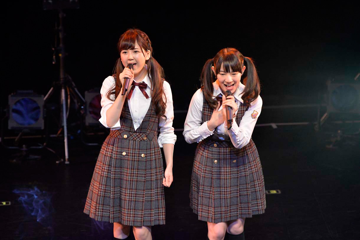 左から大和里菜、中田花奈。