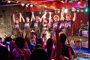 yucat with PARADOX「PARALLEL LIVE vol.4 ～闇深シ、我何想フ～」の様子。