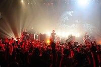 J「Thank You AX!! Good Bye AX!!」5月4日公演の様子。