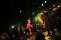 「アーバンギャルドのディストピア2014 ～新・前衛都市の憲法記念日～」新宿BLAZE公演の様子。