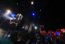 「アーバンギャルドのディストピア2014 ～新・前衛都市の憲法記念日～」新宿BLAZE公演の様子。