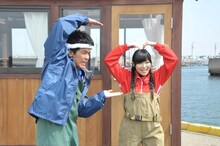 左から武井壮、指原莉乃。 (c)テレビ朝日