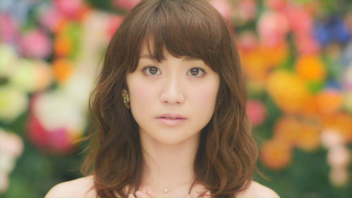 AKB48「今日までのメロディー」PVのワンシーン。 (c)AKS