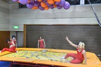 「頭を使え！トランポリンで100万円GET!」撮影中の様子。