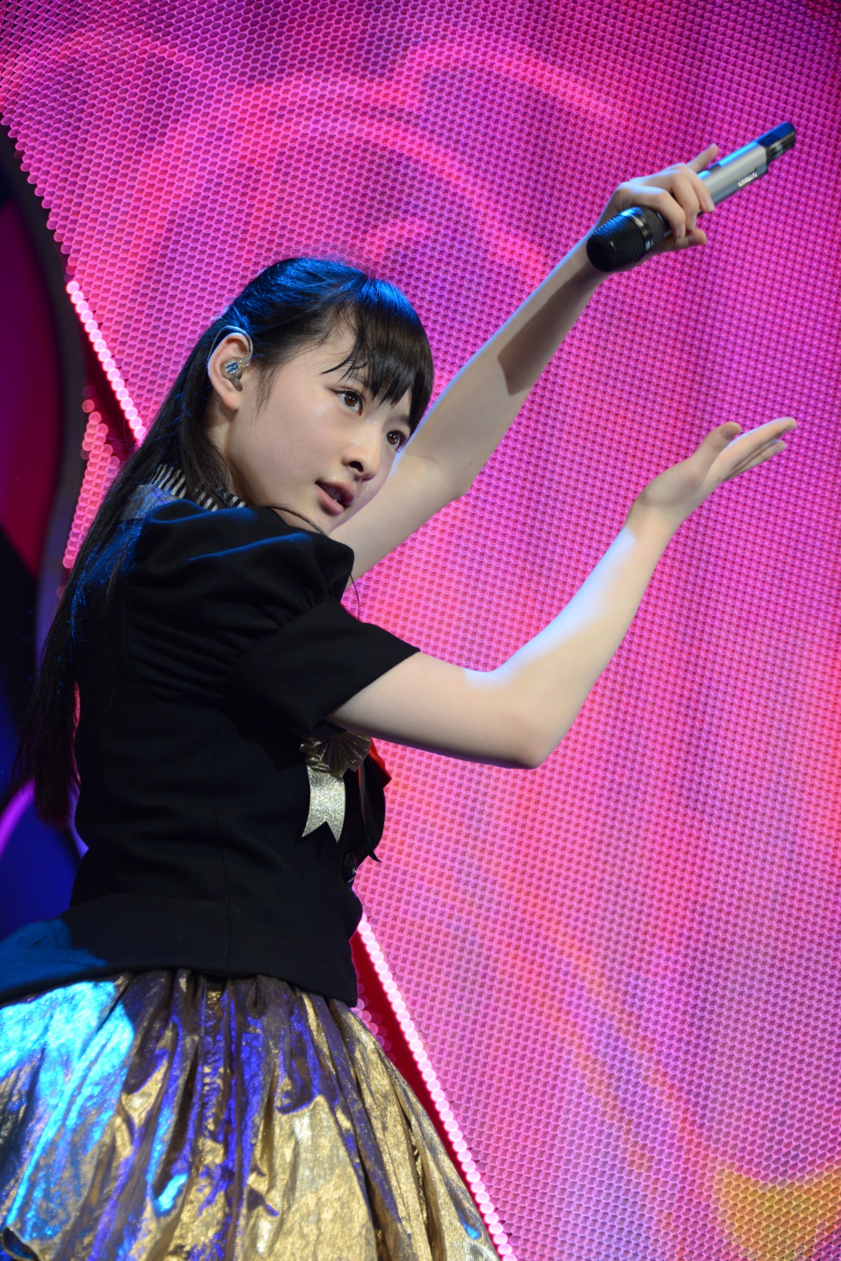 松野莉奈