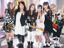 「僕らの音楽」収録時のSCANDAL、華原朋美、富田京子。