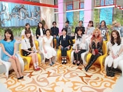 山下久美子、大澤誉志幸、NOKKO、土橋安騎夫、中川翔子、寺田恵子、SCANDAL、相川七瀬、織田哲郎、華原朋美、富田京子、フジテレビアナウンサー加藤綾子によるトークの様子。