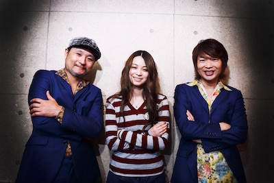 左から沖祐市、片平里菜、茂木欣一。