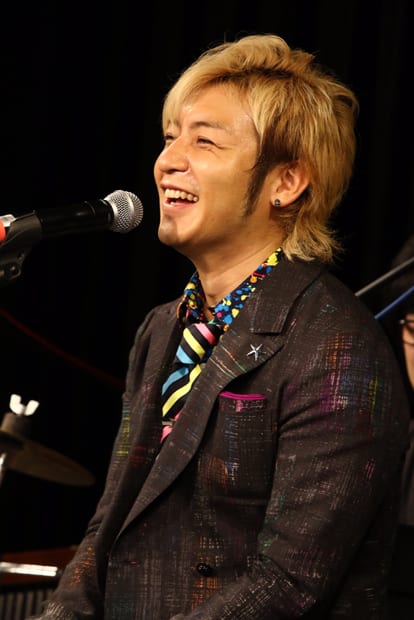 引っ越し多いつるの剛士 芸能生活周年で地元巡りツアー 音楽ナタリー