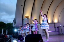 本日5月8日に東京・代々木公園野外ステージにて開催された「palet ～Keep on Lovin' You ファン感謝祭 FREE LIVE＠YOYOGI～」の様子。