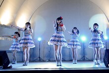 本日5月8日に東京・代々木公園野外ステージにて開催された「palet ～Keep on Lovin' You ファン感謝祭 FREE LIVE＠YOYOGI～」の様子。