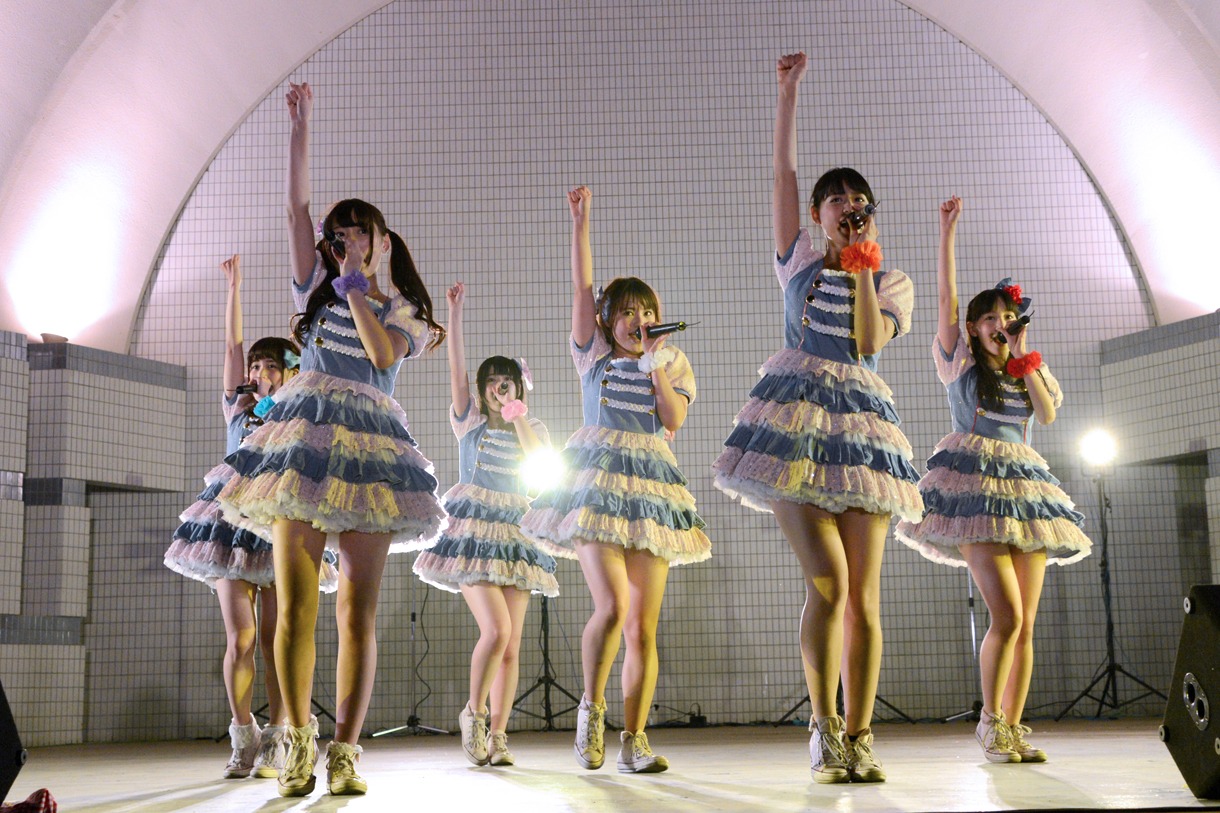 本日5月8日に東京・代々木公園野外ステージにて開催された「palet ～Keep on Lovin' You ファン感謝祭 FREE LIVE＠YOYOGI～」の様子。