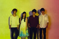 赤色のグリッター