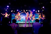 Cheeky Parade「NINE LIVES TOUR～ROAD TO NY～」東京公演の様子。