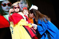 左から森詩織、安斉奈緒美、岩村捺未、藤本有紀美。