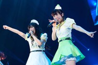 左から根岸愛、槙田紗子。