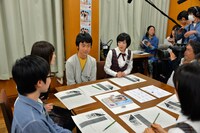 麻布高校討論部×「乃木坂と、まなぶ」討論会の様子。