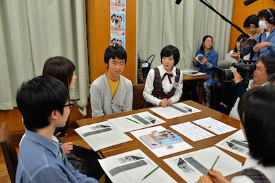 麻布高校討論部×「乃木坂と、まなぶ」討論会の様子。