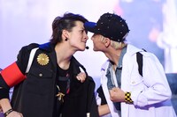 にらみ合うRYUJIとTo-i。