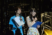 司会を務めた吉田尚記、松井咲子（左から）。