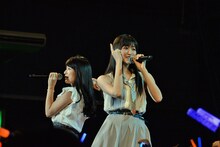 左から外岡えりか（アイドリング!!!）、横山ルリカ（アイドリング!!!）。