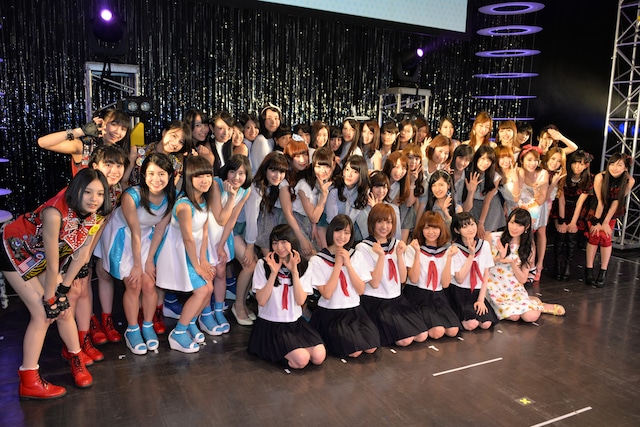 「ぽにきゃん！アイドル倶楽部 感謝祭 ～アイドルサバイバル～」フォトセッションの様子。