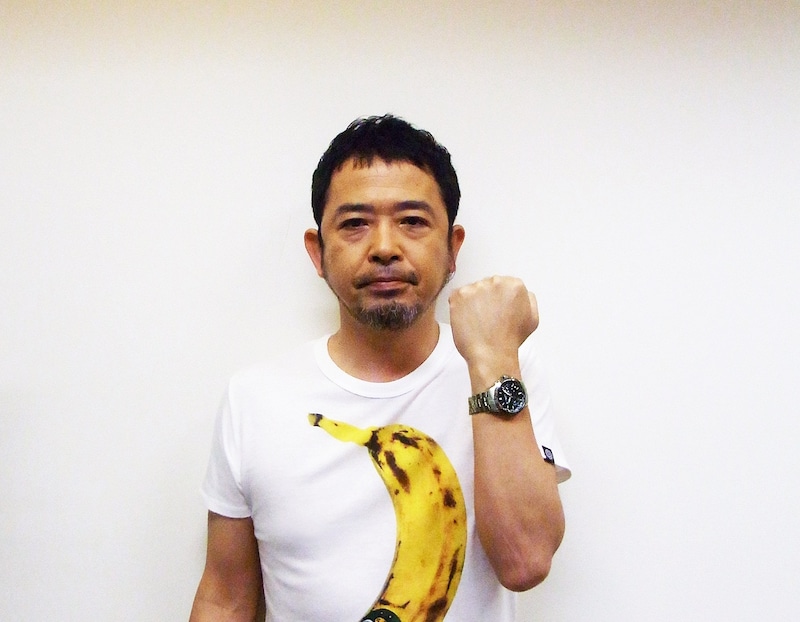 「OCEANUS OT MODEL」を着用する奥田民生。