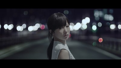 椎名林檎「青春の瞬き」ビデオクリップのワンシーン。