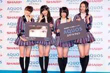 記者会見に出席したHKT48の穴井千尋、指原莉乃、朝長美桜、森保まどか。