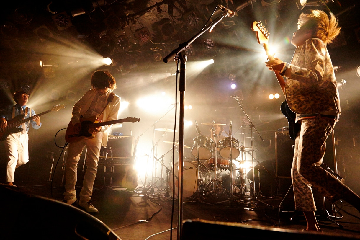 indigo la End「indigo la End TOUR 2014『夜明けの話』」東京・渋谷CLUB QUATTRO公演の様子。