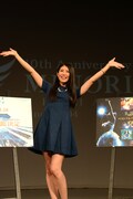 「重大発表会見」での茅原実里。