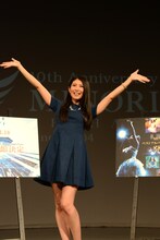 「重大発表会見」での茅原実里。