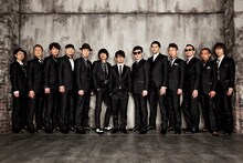 東京スカパラダイスオーケストラとASIAN KUNG-FU GENERATIONのアーティスト写真。