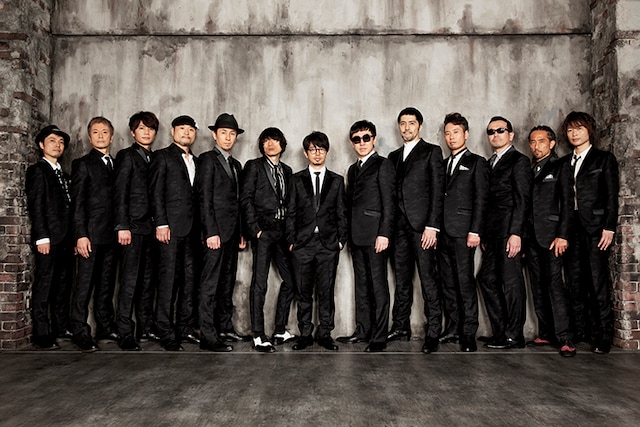 東京スカパラダイスオーケストラとASIAN KUNG-FU GENERATIONのアーティスト写真。