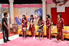 池谷直樹とラジオ体操とストレッチを行うももいろクローバーZ。