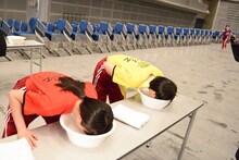 左から百田夏菜子、玉井詩織。