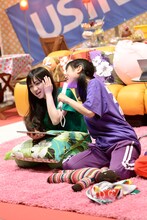 左から有安杏果、高城れに。