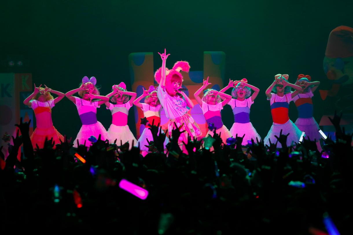 「KPP NANDA COLLECTION WORLD TOUR 2014」Zepp Tokyo公演の様子。
