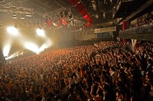 「KANA-BOONのご当地グルメワンマンツアー」新木場STUDIO COAST公演の様子。（Photo by TEPPEI）