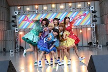 でんぱ組.incの東京・日比谷野外大音楽堂公演の様子。