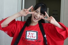 イベント本番前も余裕の秋本帆華。