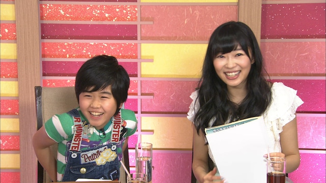 鈴木福と指原莉乃。 (c)テレビ朝日