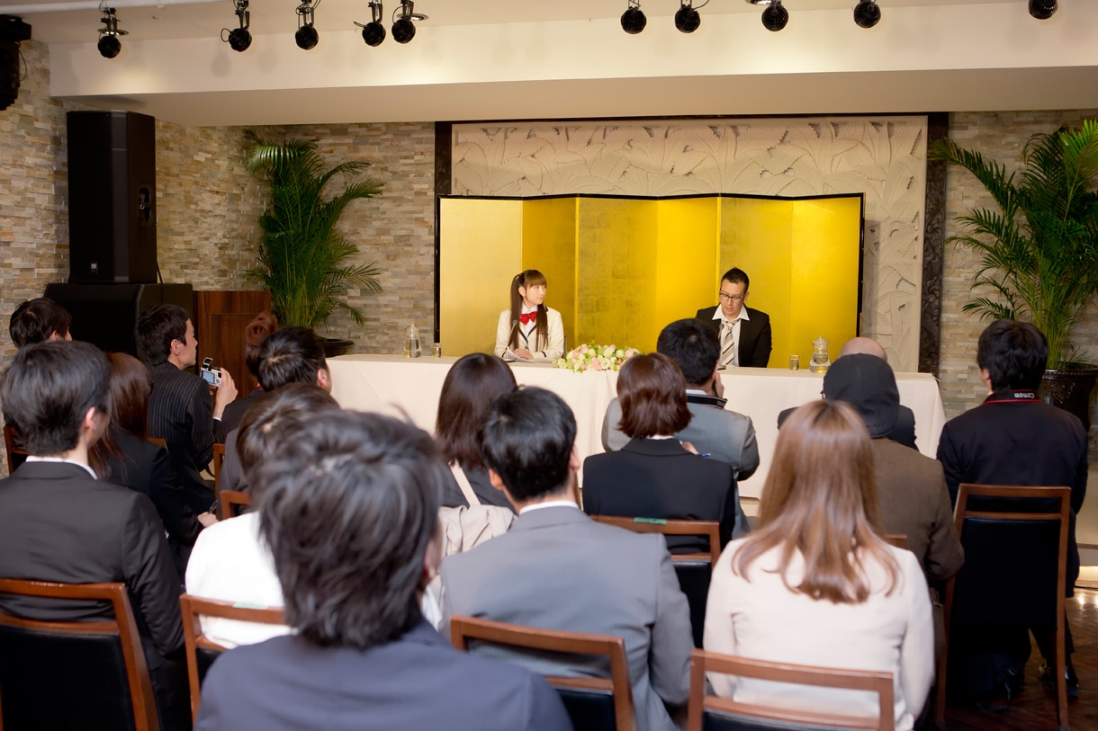 「堀江由衣 重大発表 記者会見」の様子。